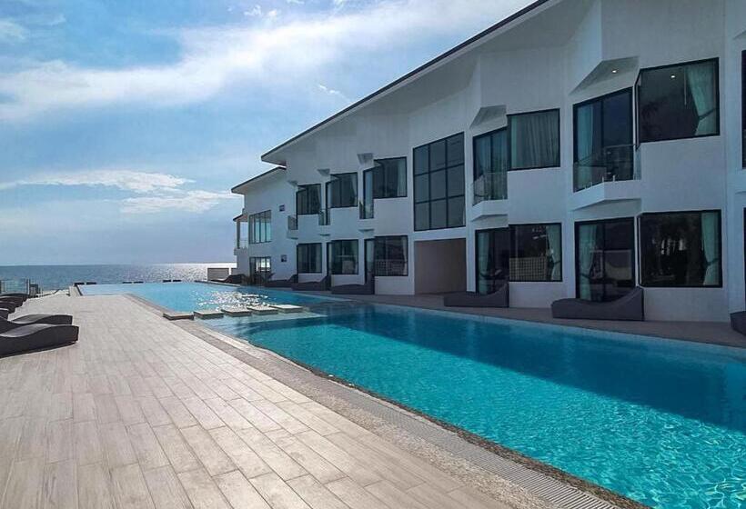 فندق Rattana Pura Beach Resort