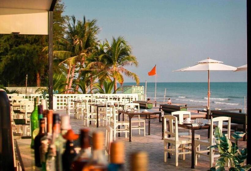 فندق Rattana Pura Beach Resort