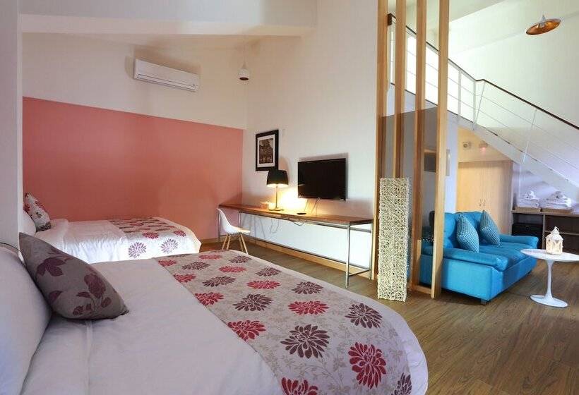 هتل Sun Hola Villa