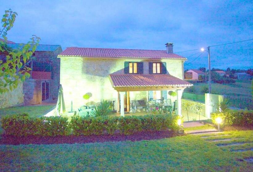 Elegant House In Cuntis With Pool