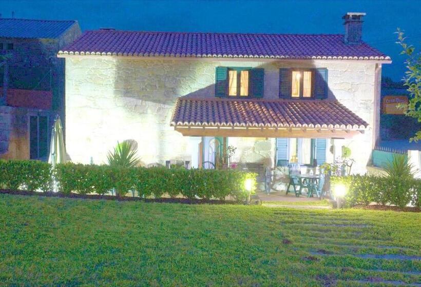 Elegant House In Cuntis With Pool