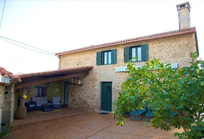 Elegant House In Cuntis With Pool