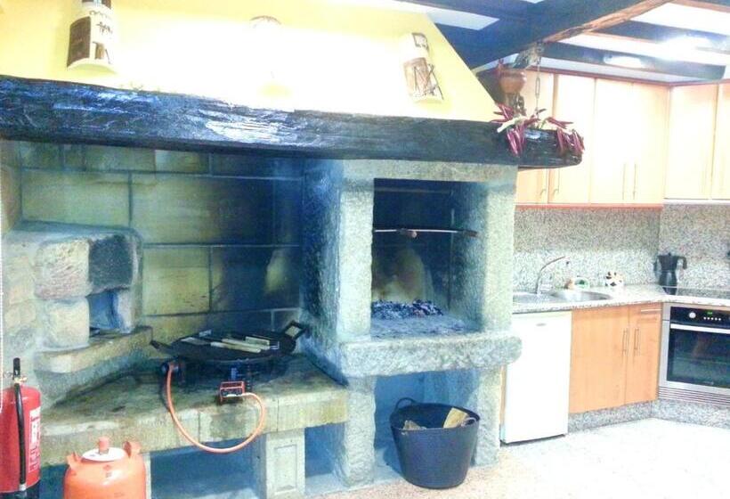 Elegant House In Cuntis With Pool