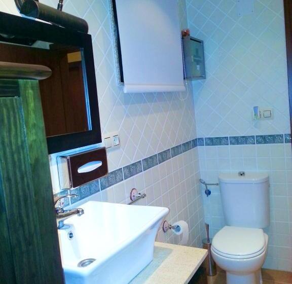 Elegant House In Cuntis With Pool