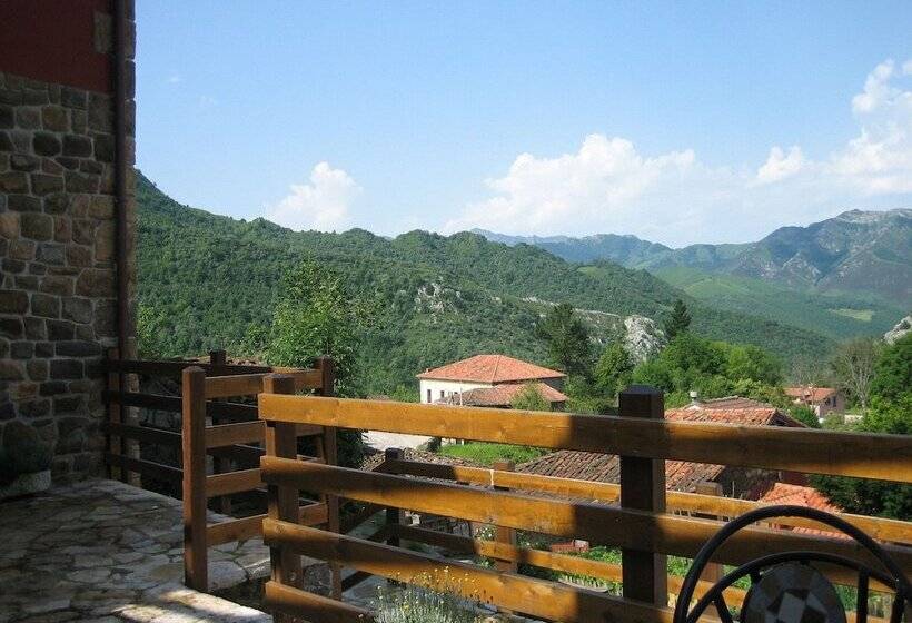 Apartamentos Rurales La Portiella