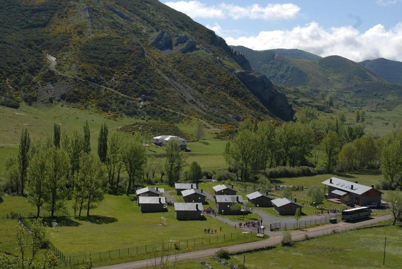 Casas De Montaña Alto Curueño