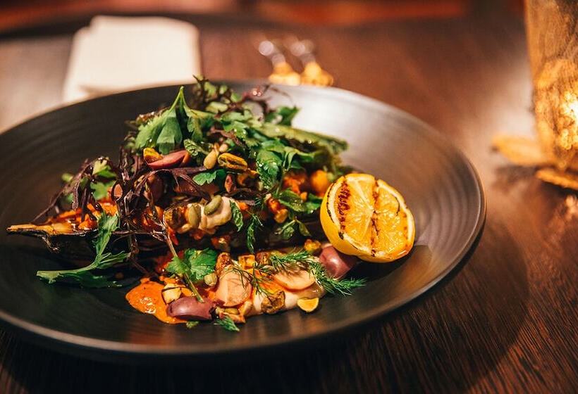 Hapuku Lodge & Tree Houses