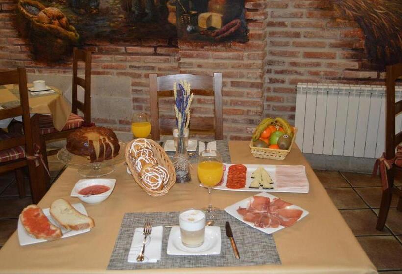 פונדק Rural El Marqués