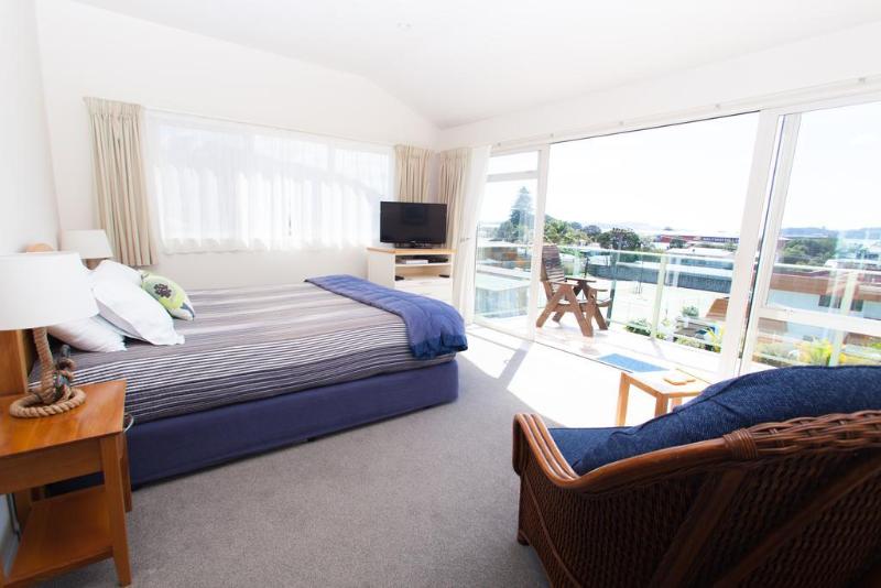 هتل Admirals View Lodge