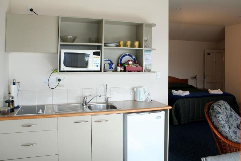 هتل Admirals View Lodge