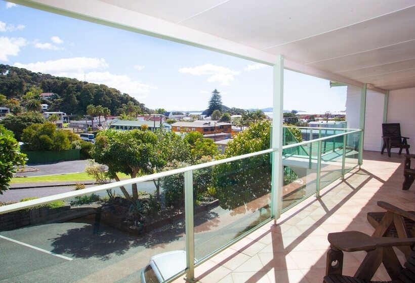 هتل Admirals View Lodge