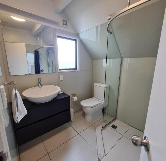 בית מלון כפרי Akaroa Village Inn