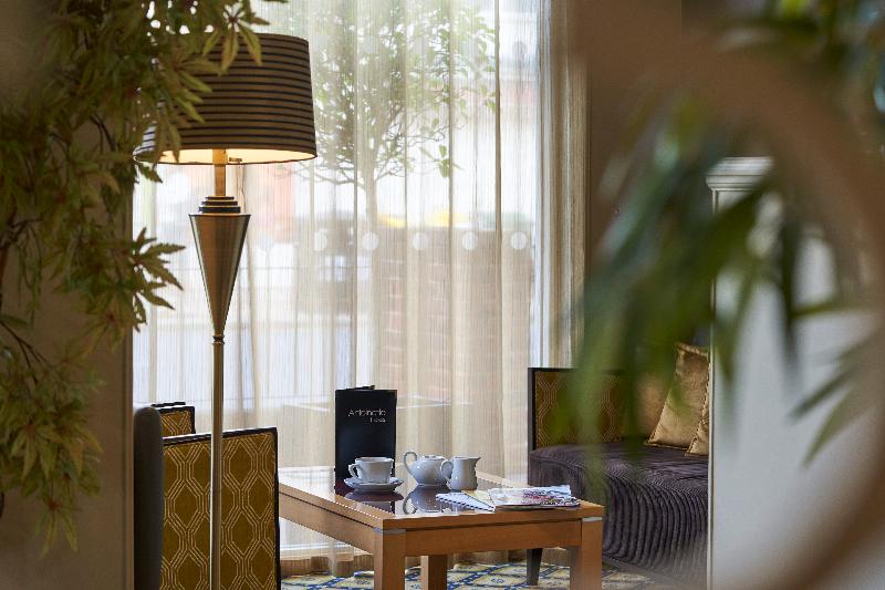 Antoinette Hotel Wimbledon