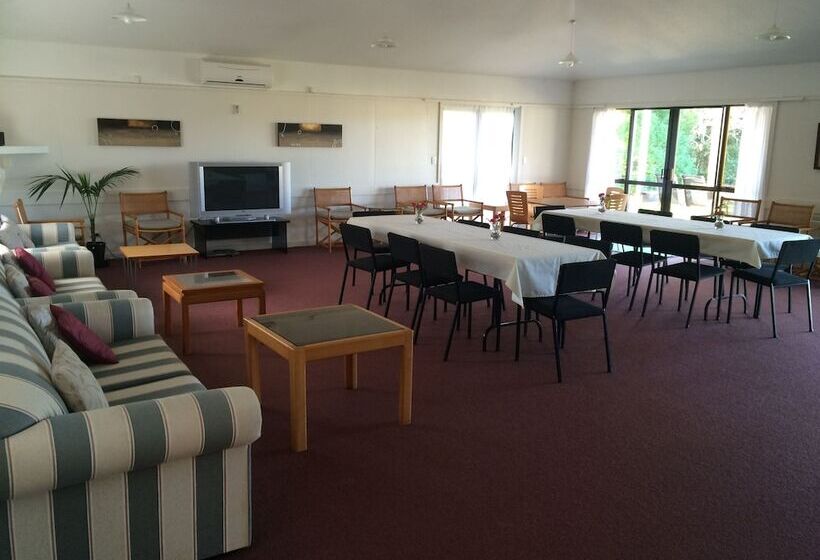 호텔 Aotearoa Lodge