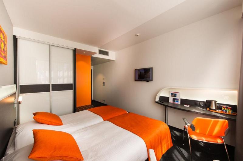 Отель Hôtel Restaurant Athena Spa