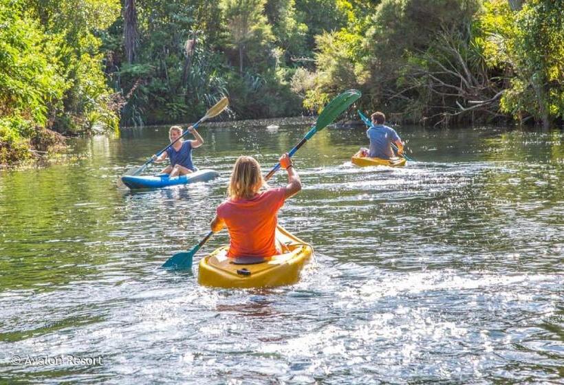 هتل Avalon Resort