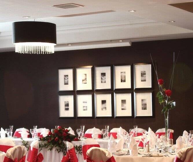 בית מלון כפרי Best Western Glasgow South Eglinton Arms