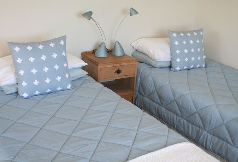 Отель Clover Downs