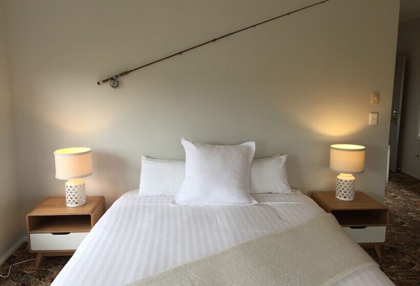 Отель Clover Downs