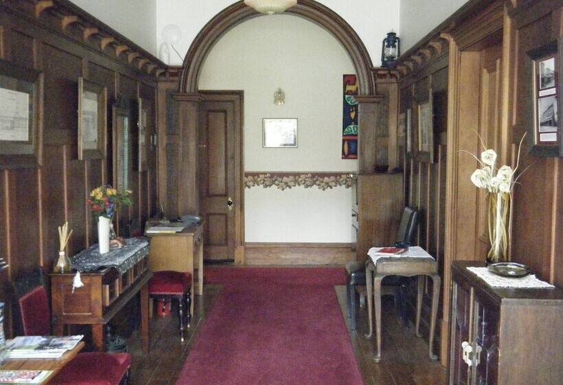 فندق Collingwood Manor