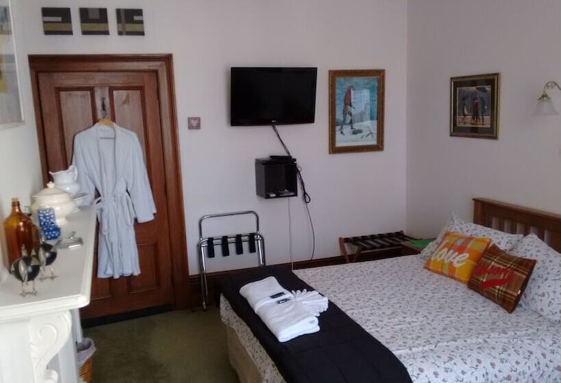 فندق Collingwood Manor