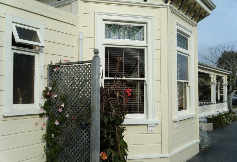 فندق Collingwood Manor