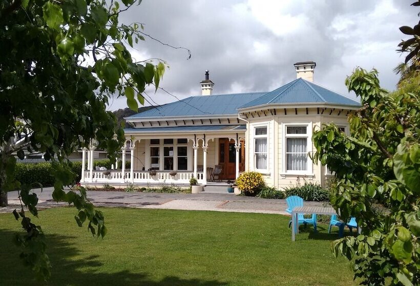 فندق Collingwood Manor