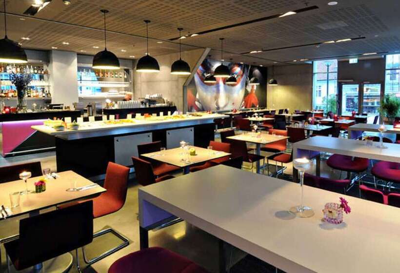 Comfort Hotel Square