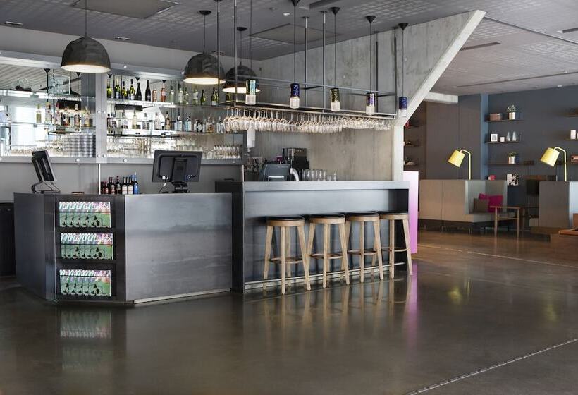 Comfort Hotel Square