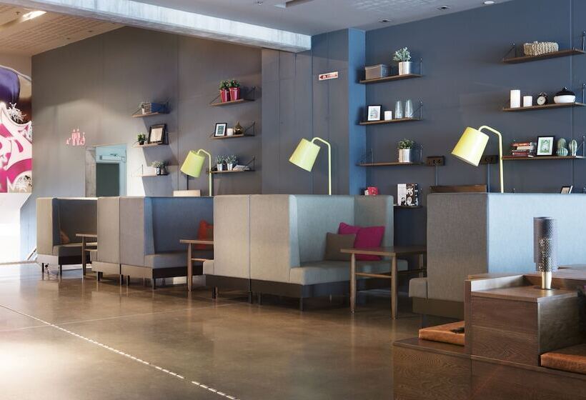 Comfort Hotel Square