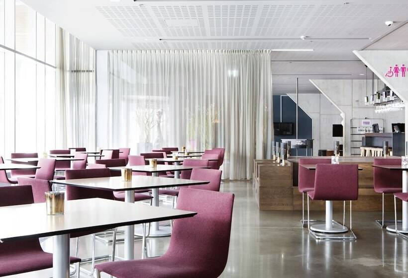 Comfort Hotel Square