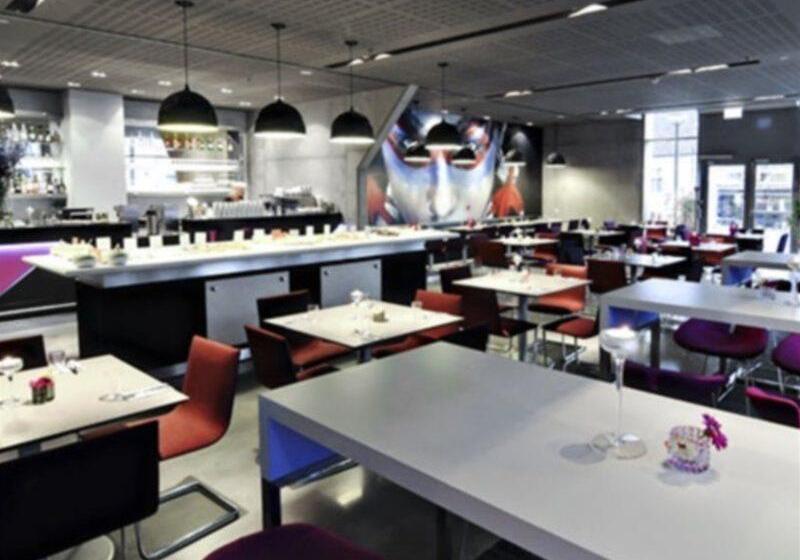 Comfort Hotel Square