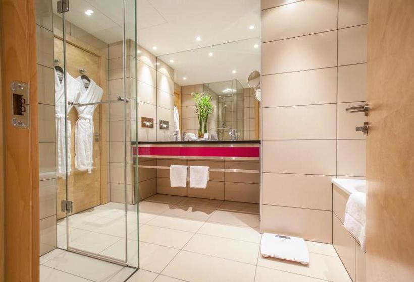 Отель Crowne Plaza St. Petersburg Airport, An Ihg