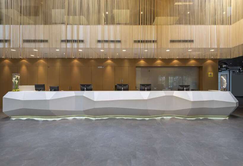 هتل Doubletree By Hilton Vienna Schonbrunn