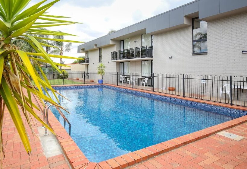 هتل Econo Lodge Mildura