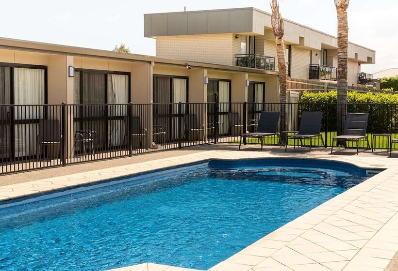 هتل Econo Lodge Mildura