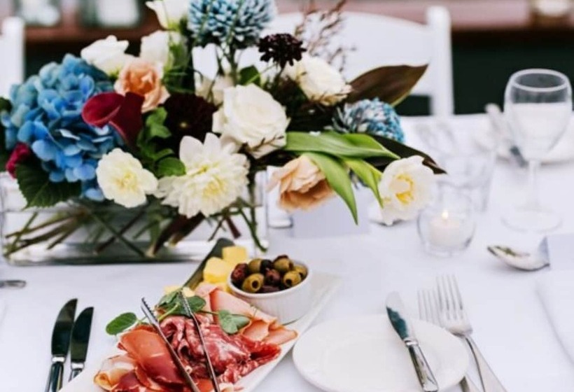 Отель Estate Tuscany