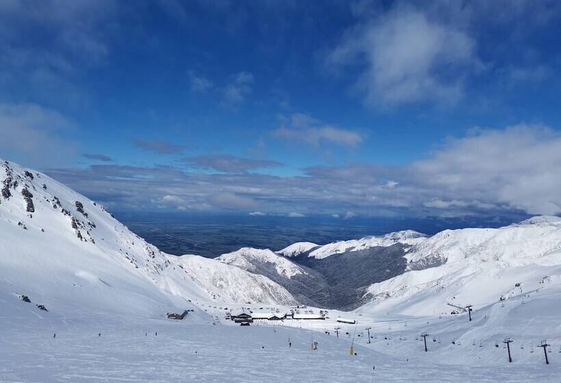 בית מלון כפרי Fable Terrace Downs Resort By Mgallery