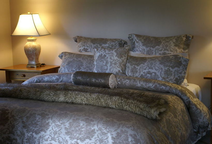 Отель Fyffe Country Lodge