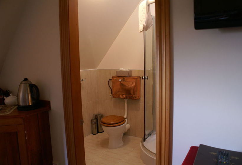 Отель Fyffe Country Lodge