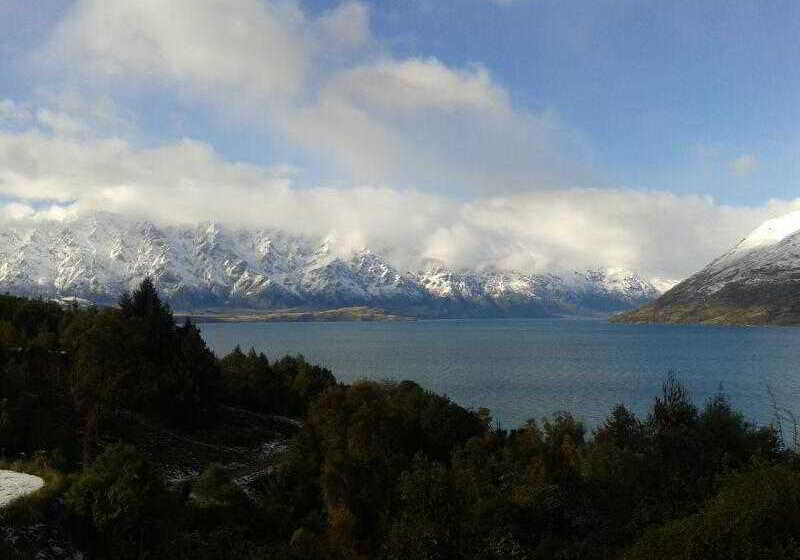 هتل Hidden Lodge Queenstown