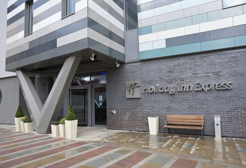 בית מלון כפרי Holiday Inn Express Manchester City Centre Arena, An Ihg
