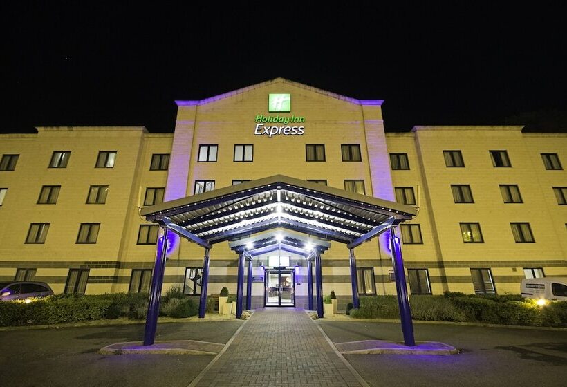 호텔 Holiday Inn Express Poole, An Ihg