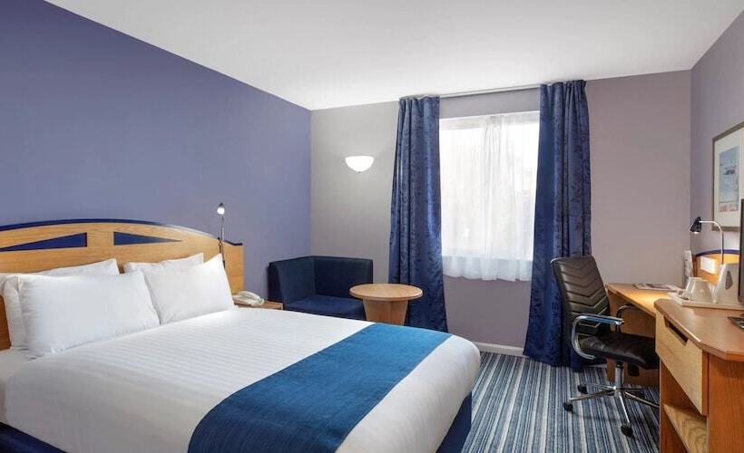 호텔 Holiday Inn Express Poole, An Ihg