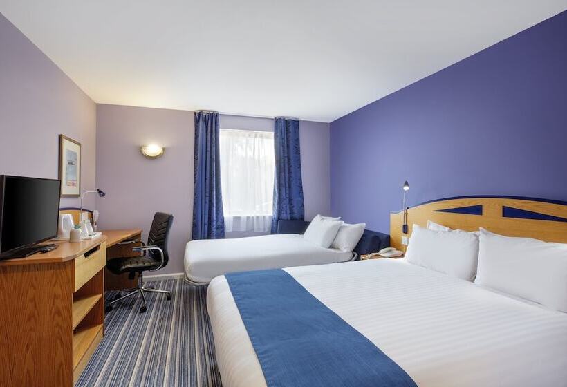 호텔 Holiday Inn Express Poole, An Ihg