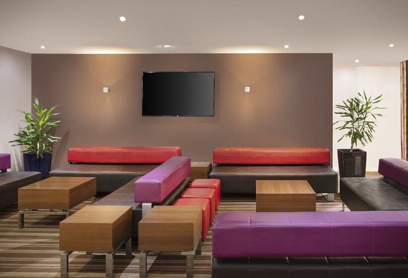 호텔 Holiday Inn Express Poole, An Ihg