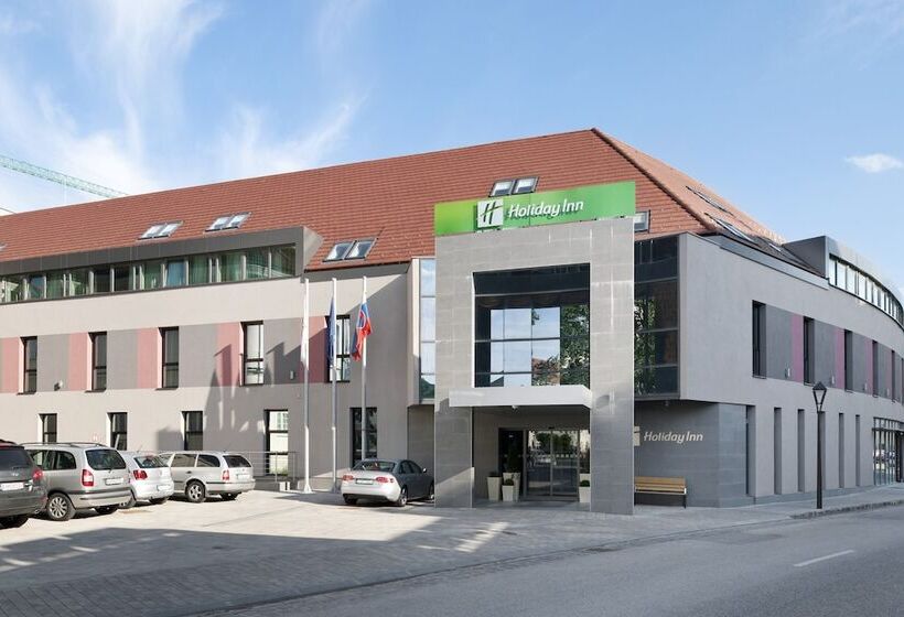 هتل Holiday Inn Trnava, An Ihg