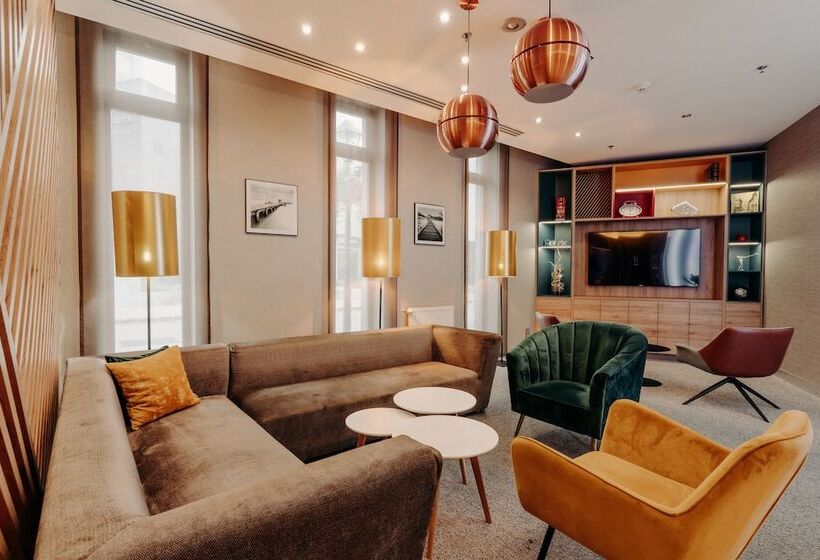 هتل Holiday Inn Trnava, An Ihg