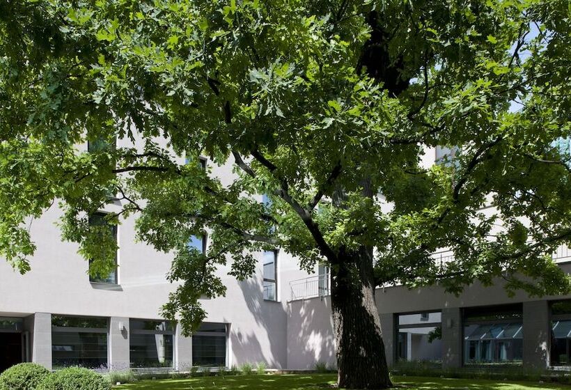 هتل Holiday Inn Trnava, An Ihg