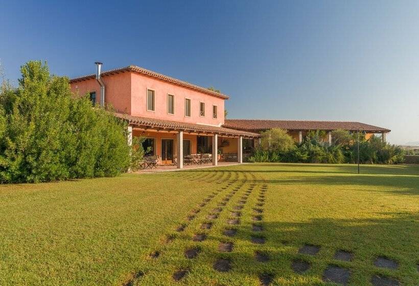 فندق Janas Country Resort